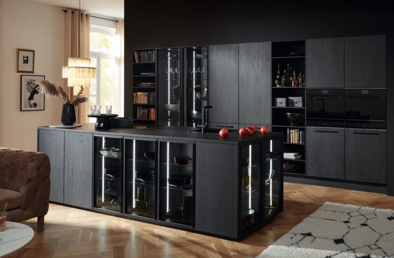 Manhattan Wood Kitchen in Black Oak